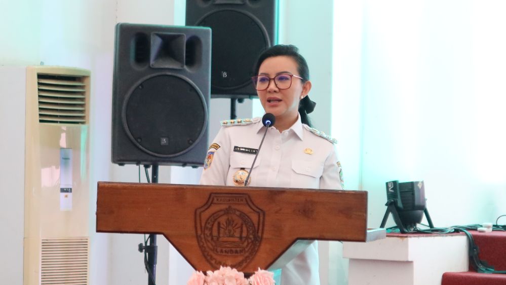 Bupati Karolin Hadiri Rakerda PKK ke-X Tingkat Provinsi Kalbar